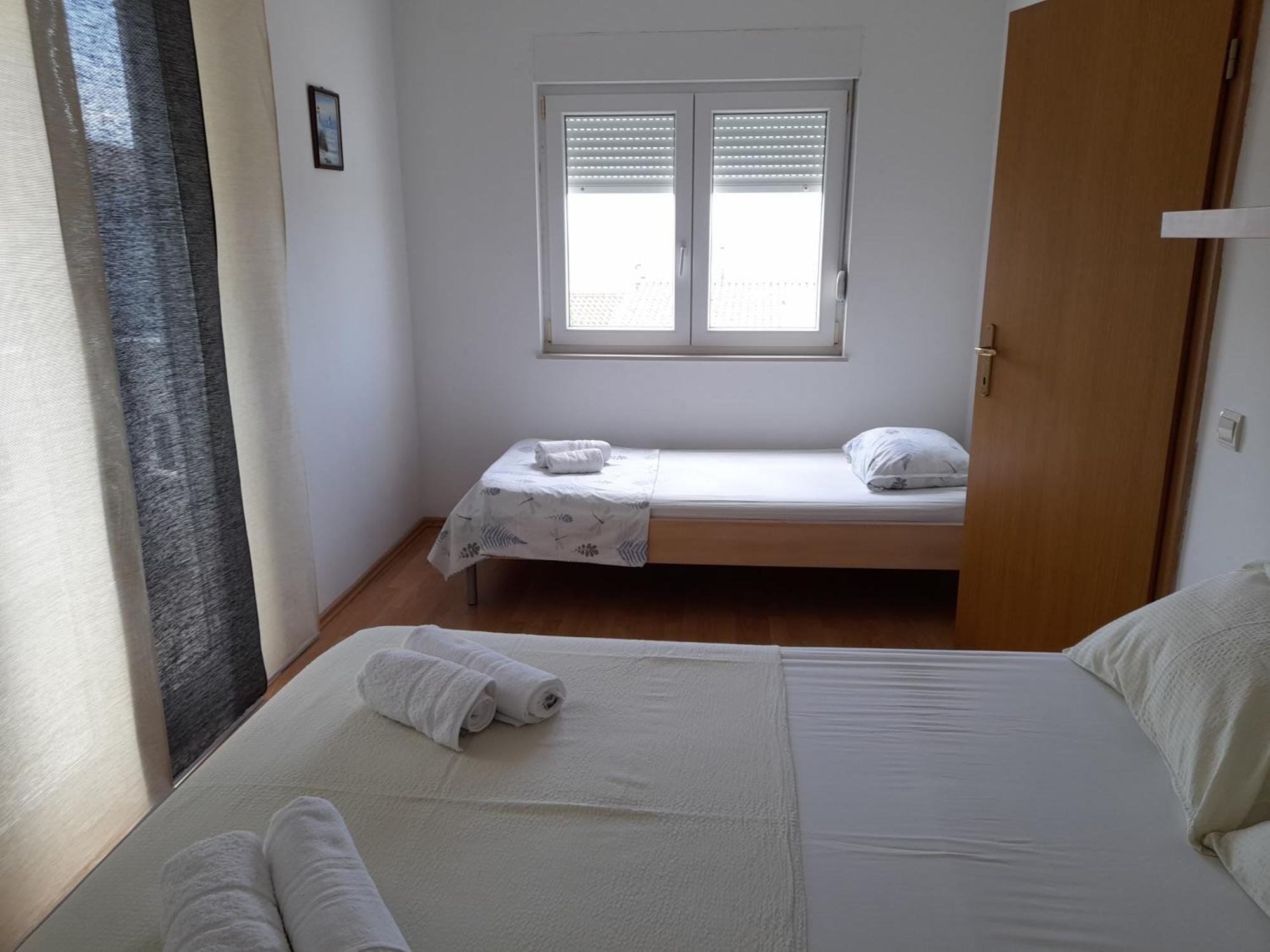 Apartments Malou Baška Voda Habitación foto