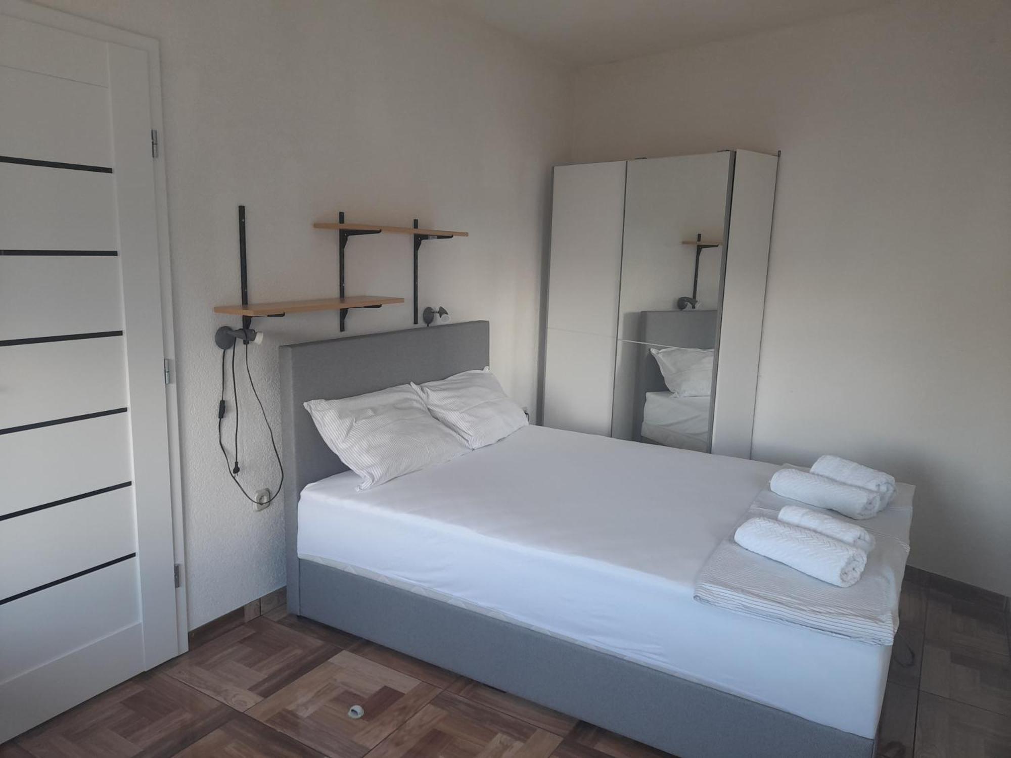 Apartments Malou Baška Voda Habitación foto